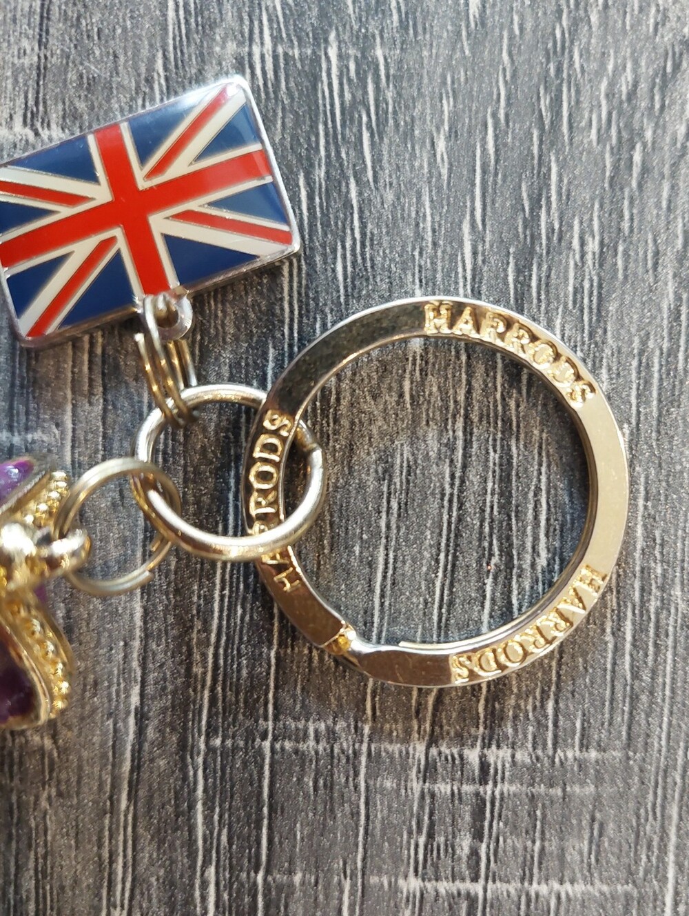 Vintage Harrods Crown & Union Jack Keyring with Purple Enamel Crown - Picture 5 of 6